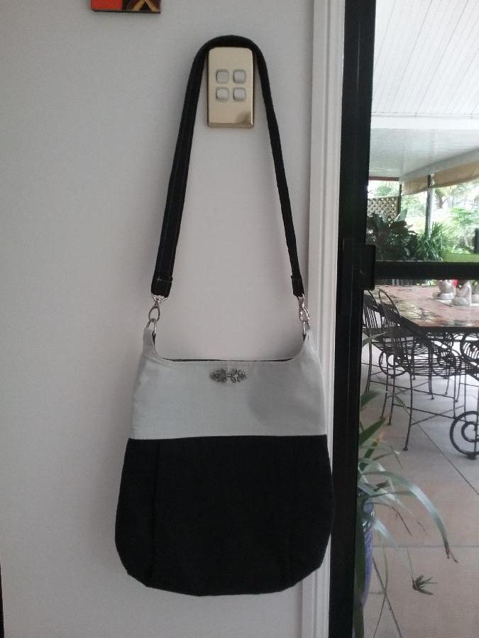 Elizabeth, Linen tote bag...mid weight fully lined.