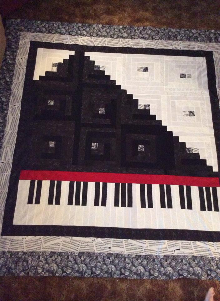 Deborah, Piano quilt. Reminds me of my father in law. He plays a baby grand. Love to listen to him play.