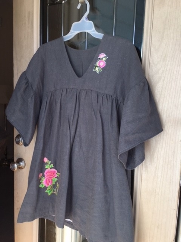 Kathy, Grey Linen Dress with sewn-on appliques. This dress is easy to wear and fully lined. It has been wor...