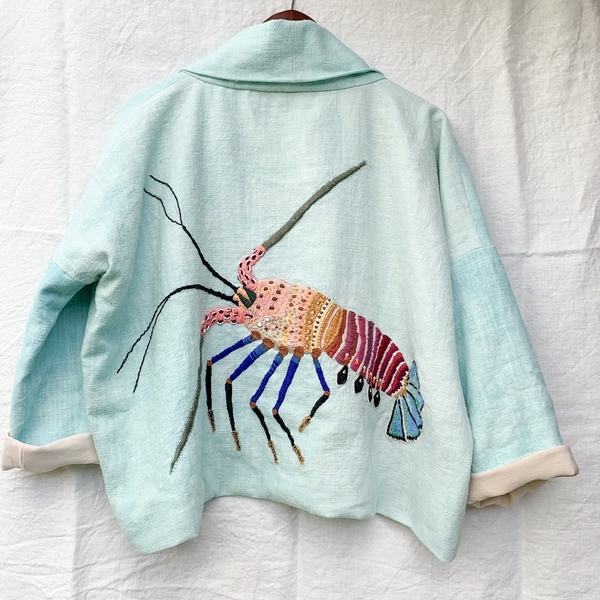 Caramiya, I choose a heavyweight linen to make this jacket which I embroidered a Hawaiian spiny lobster on top...