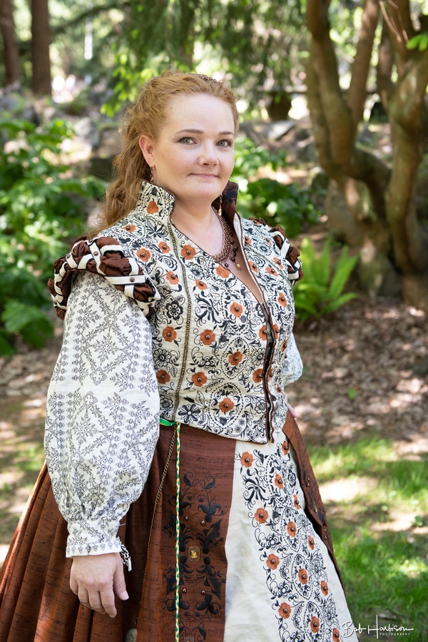 Lalana, This is a Noble costume I made for Faire.  The doublet and forepart and chemise are all linen that I...