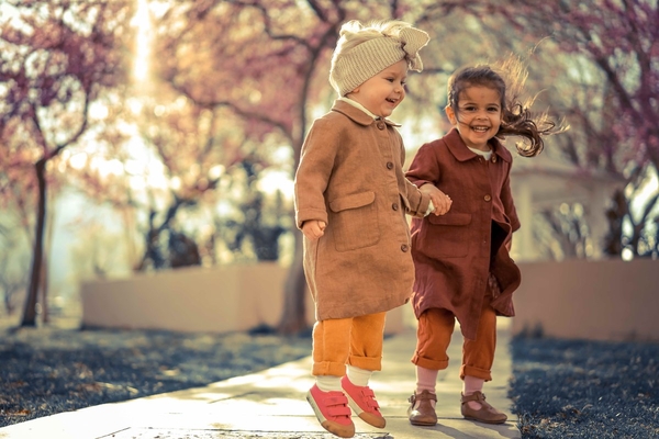 Karina, Girls in linen coats and jumpsuits from fabricstore fabrics ( ginger, earth, spice and autumn gold s...