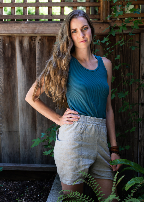 Sara, Clyde Workshorts out of natural linen. My first time ordering here and Im sold! I love all the line...