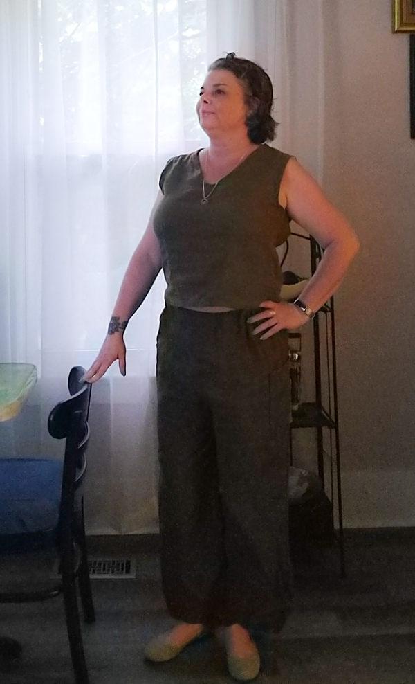 Holly, Adria top by Seamwork, minus the sleeves. FBA and FSA in IL019 olive. Pants are Simplicity 8922. in...