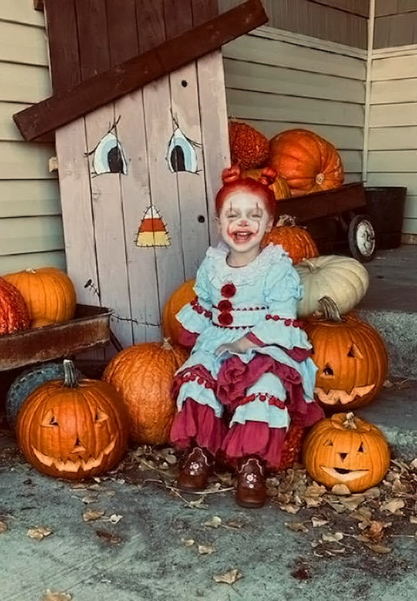 Lady Faie, My daughter-in-law wanted me to make a Halloween costume for my granddaughter...a scary Pennywise...