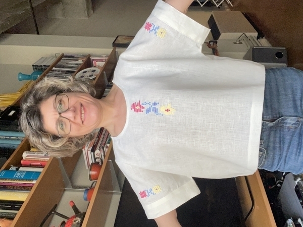 Vessie, Im learning to make clothes with traditional Bulgarian embroidery. This is the Bo top from Seamwork...