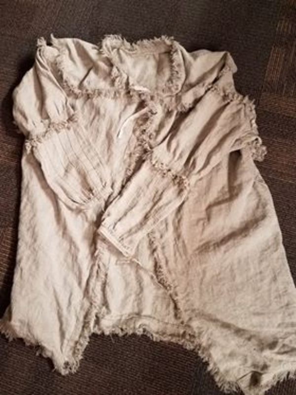 William, The edges of a recreated late 18th century Hunting Shirt have a separate strip of fringe. The hist...