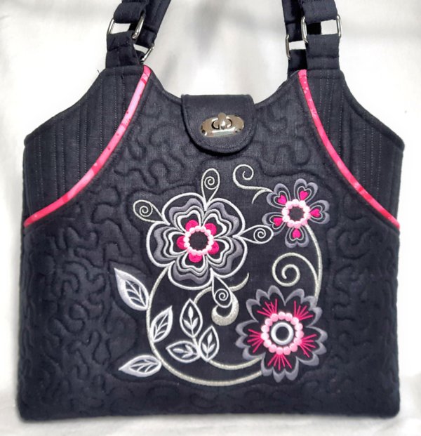Linda, Step out in style with this Jacobean embroidered quilted linen handbag.  This is a more formal handb...
