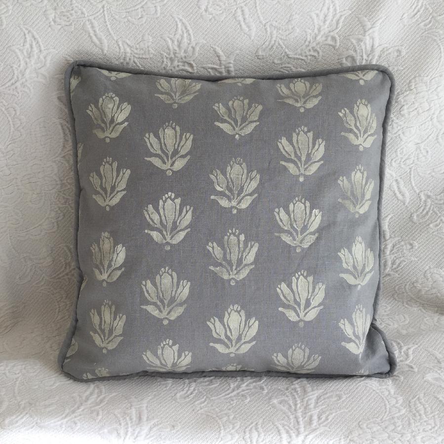 Elizabeth, This is an 18x18 inch pillow using Fabics Store medium weight Drizzle. The design is my own which I...