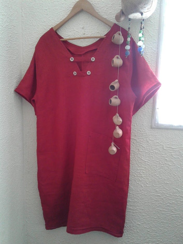 Claudia, Red simple dress, DBIL 019.
