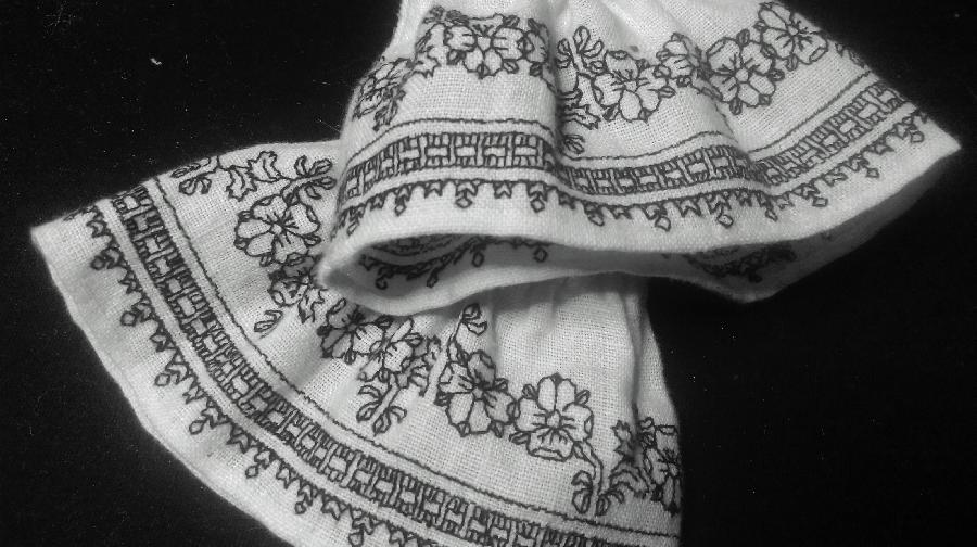 Jennifer, Hand-embroidered cuffs for an Anne Boleyn costume - a basketweave border & love-in-idleness flowers...
