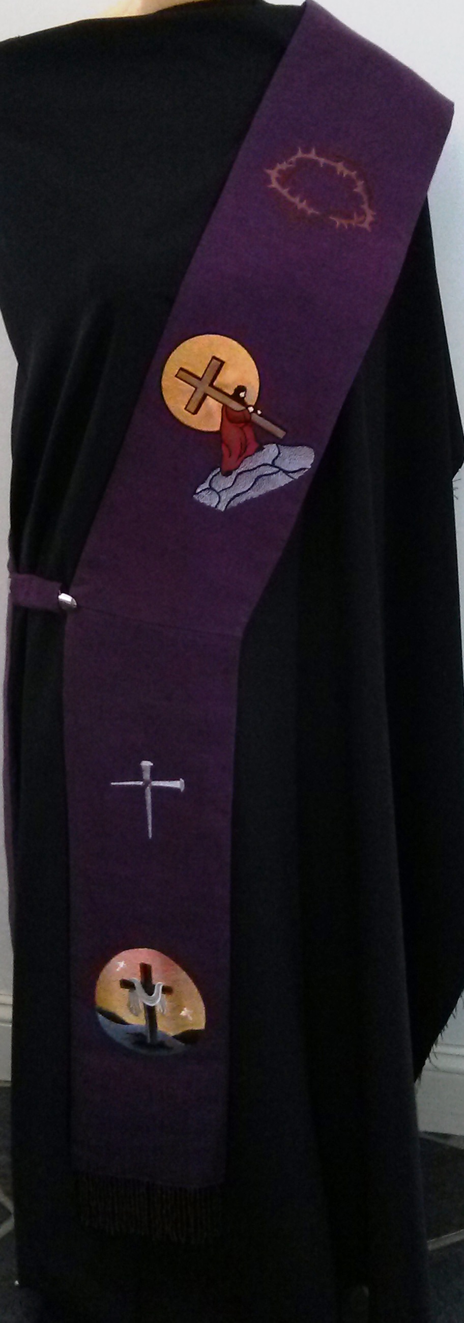 Deborah, This is a Clergy stole for a Deacon, depicting scenes from Lent/Easter.  The fabric is the heavy wei...