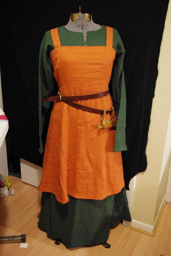Vicky, 100% linen viking reenactment dress