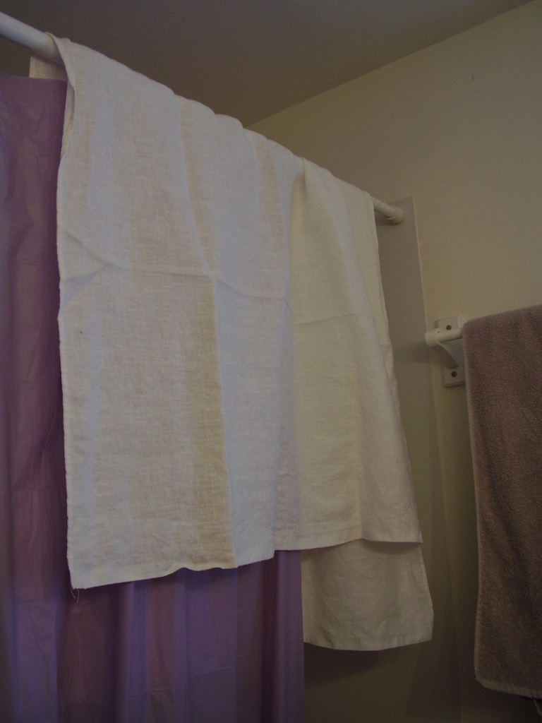 Linda, linen bathsheet ILO90, 2013

3x5 linen bath sheet, ILO90. It took getting used to (its not fluf...