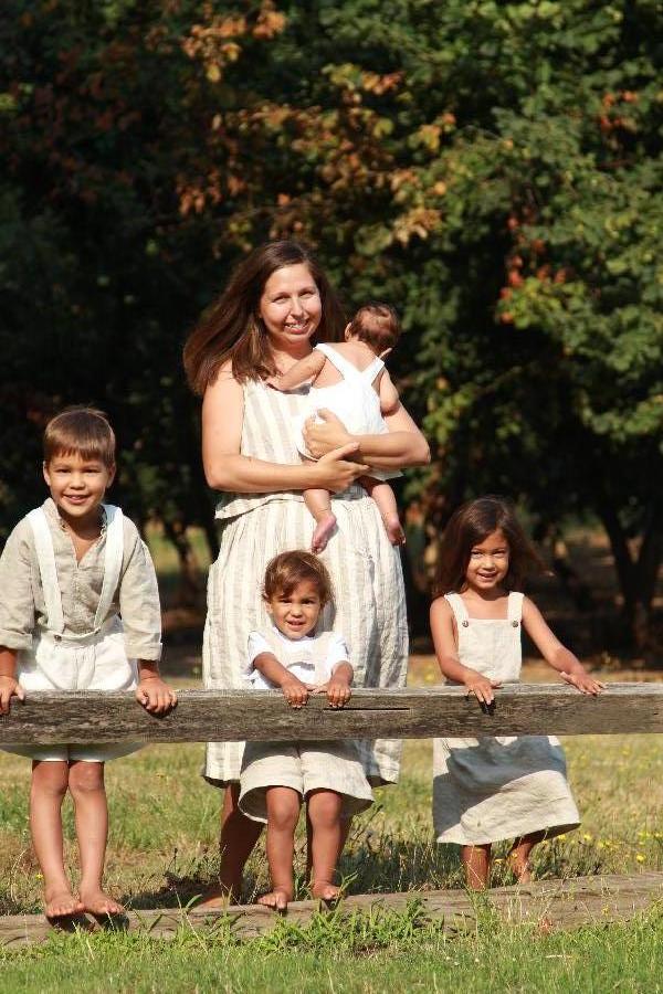 Melanie, All four of my loves in linen and myself in a top and skirt made with my favorite linen IL056 931