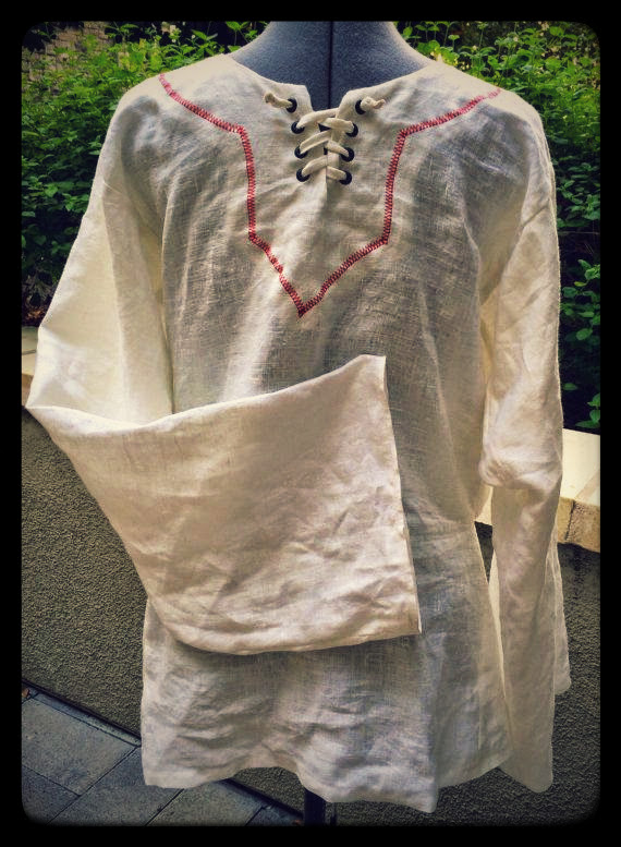 Nicole, Tunic for Belegarth, With lacing grommets and fancy neckline stitching. In Bleached.

https://www....