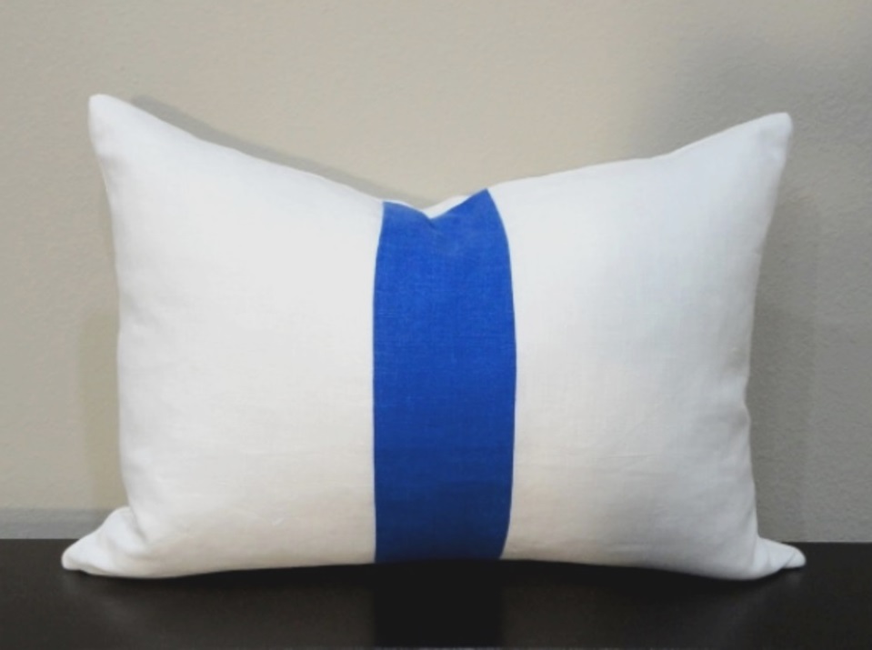 Barbara, 14 x 20 Lumber Pillow
Invisible zipper 
Insert is feather/down
