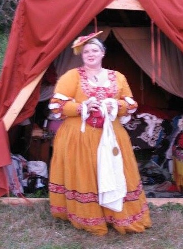 Elora, 14th century German womans gown.