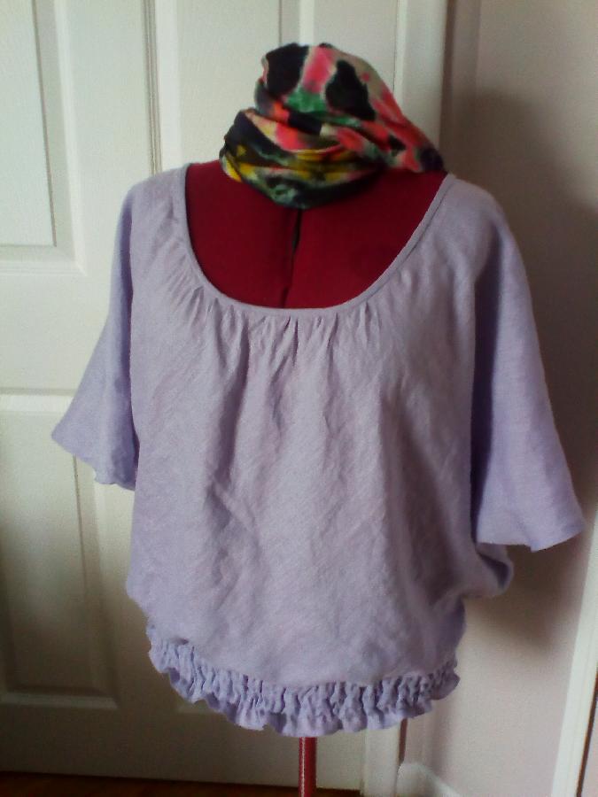 Maria, Bias cut blouse in IL020 SILVER LILAC. 