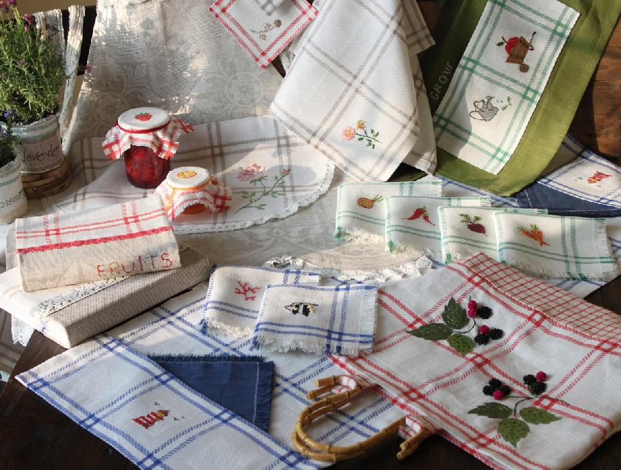 Marina, love to use picnic linen for cross-stitch embroidery and more - very summery linen... book covers, c...