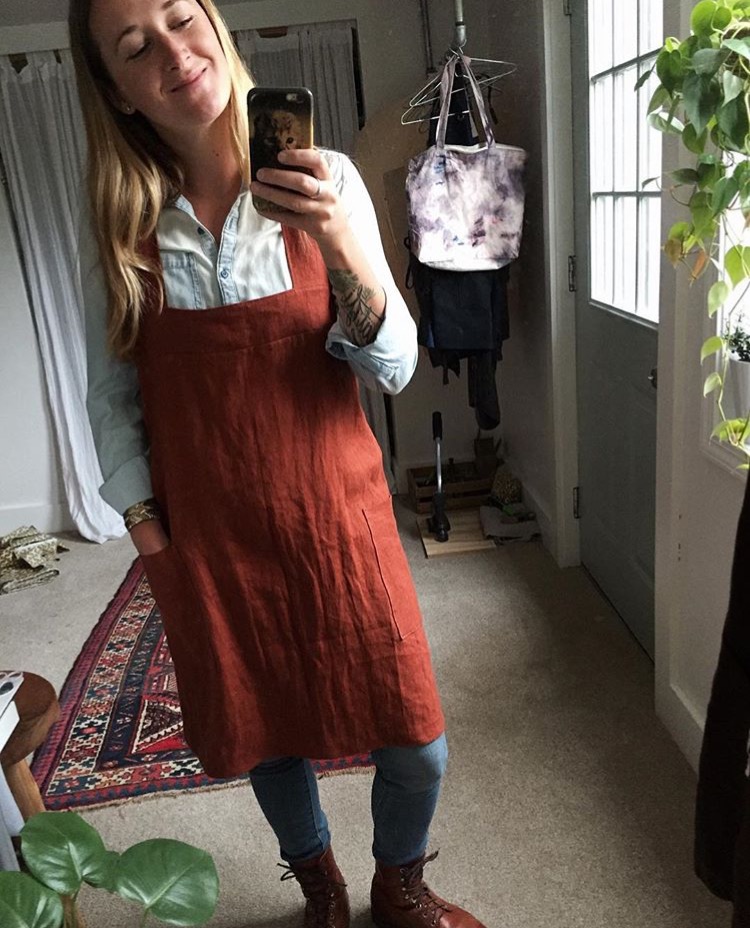 Erika, I made a linen smock apron in 4C22 kenya color. Its one of my favorite earthy tones, so warm and ri...