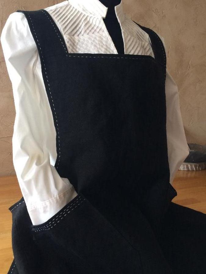 Sherry, I made this apron using 4C22 heavy black linen.  I followed the well written tutorial provided by Th...