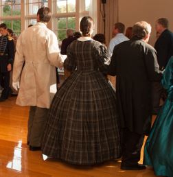 Elizabeth, back view of linen