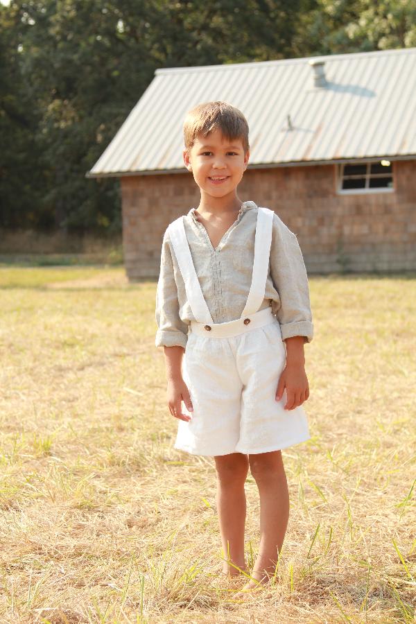 Melanie, Simple linen shirt and cross bar suspender shorts