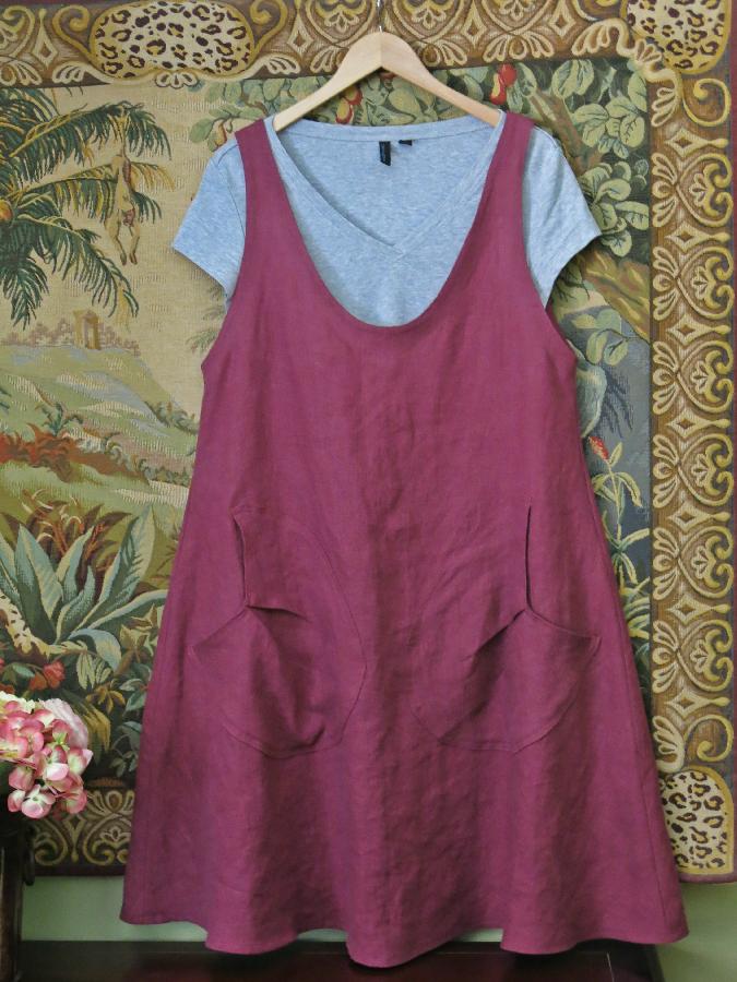 Martina, Linen summer Jumper with large front pockets.....Tawny Port color linen