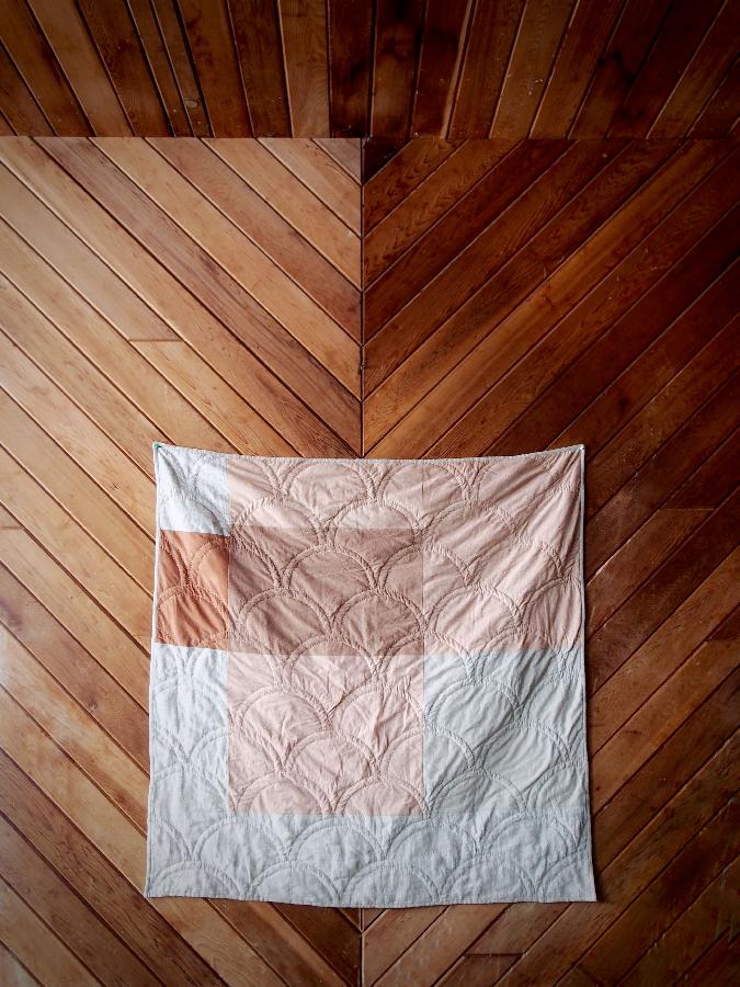 Rebekah, Onion skin study quilt

Hand dyed bleached linen and cottons with variations of onion skins from m...