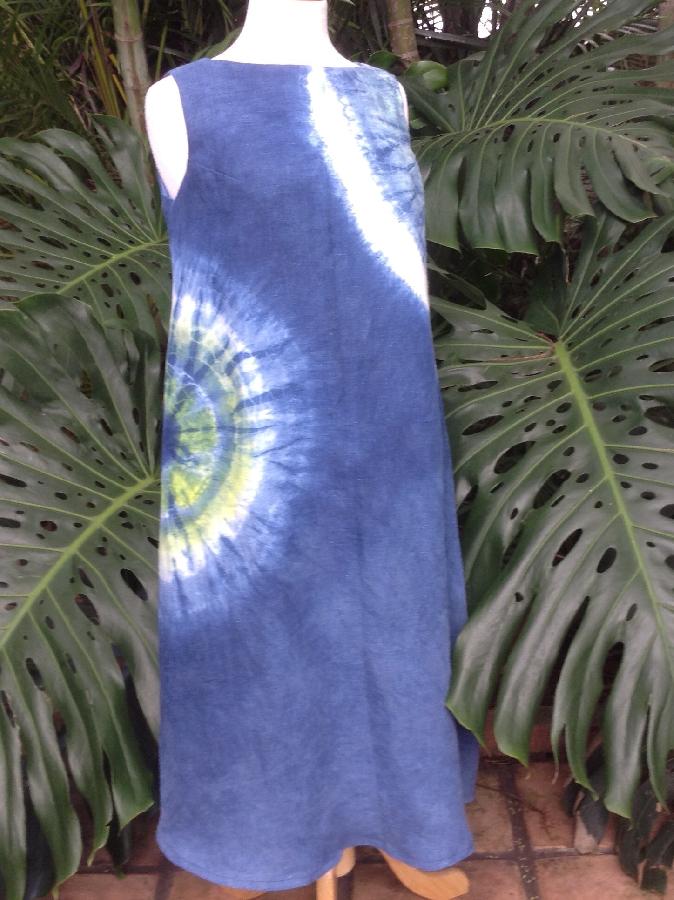 Takako, Indigo Shibori dyed  on bleached linen IL019. 