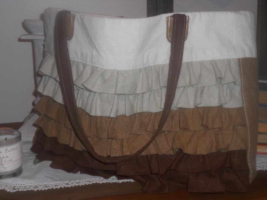 Kellie, Ombre linen frills for a girly handbag.