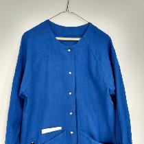 SUSAN, Custom raglan sleeve scrub coat with poc...