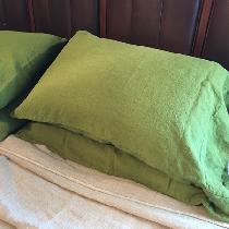 4C22 GREEN is such a sassy color; it works well with my mid-century decor. Top sheet in made fro...