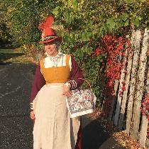 Karen, My Autumn Leaves Elizabethan kirtle remi...