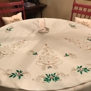 Hand embroidered Christmas tree skirt
Love doing my own design antique color linen
