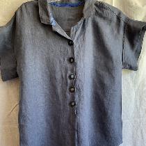 This is the Riva shirin Grey Mistt.Easy to make and fun to wear. Matching glass buttons and hand...