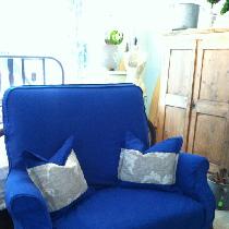 Leslie, 1920 settee slipcovered in 4C22 Rustic B...