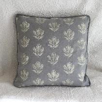 Elizabeth, This is an 18x18 inch pillow using Fabic...