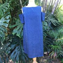 Takako, IL019
Open shoulder dress.