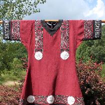 Ellie, Swordfighting tunic made with 4C22 Linen...