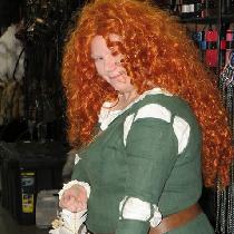Merida - Brave

Dress - IL019 Evergreen and Papyrus Linen (Joann)
Wig - Two 