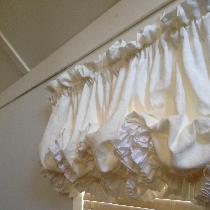 This is a balloon curtain made of IL019 BLEACHED
linen that I pre washed before making. I used w...
