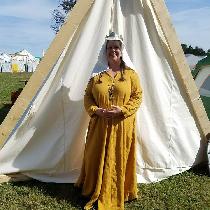 I made this wonderfully flowy kirtle for my friend who looks amazing in this Autumn Gold, middle...