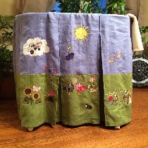 Dottie, This is one side of a bassinet skirt. Th...